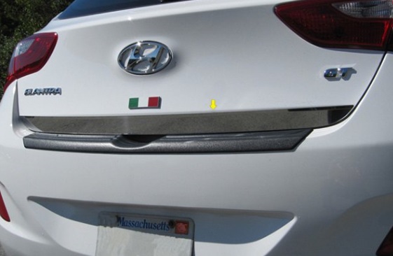 1-piece-rear-deck-trim.jpg 1-piece-rear-deck-trim.jpg
